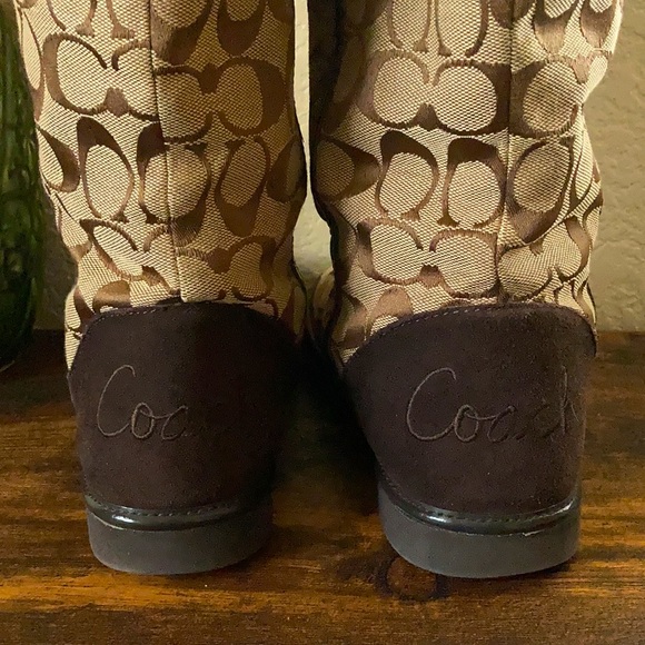 Coach Nikole Signature shearling boots - Picture 5 of 11